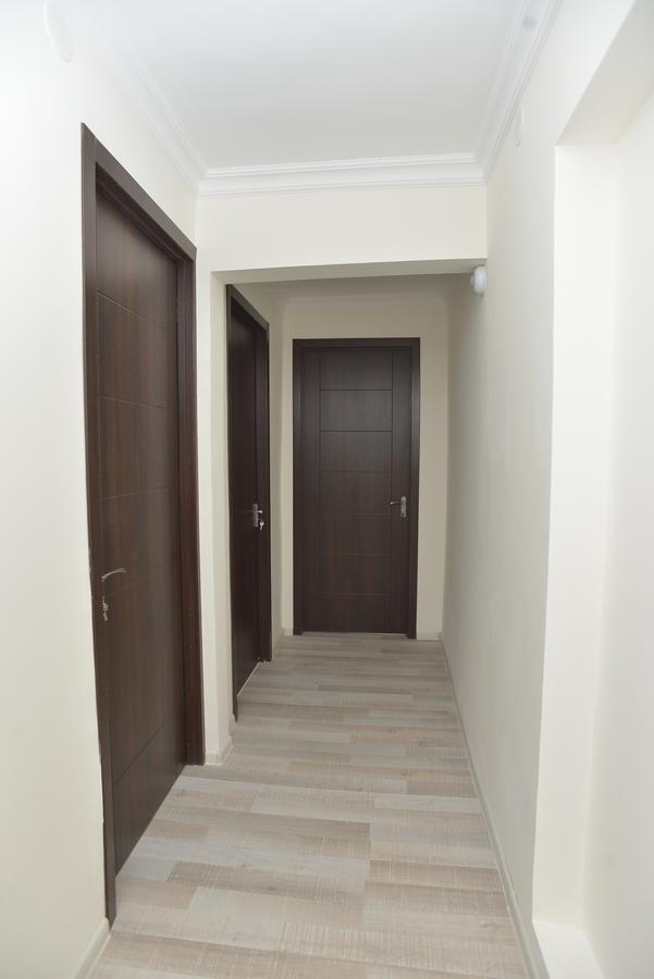 Central Apartments Кутаиси Екстериор снимка